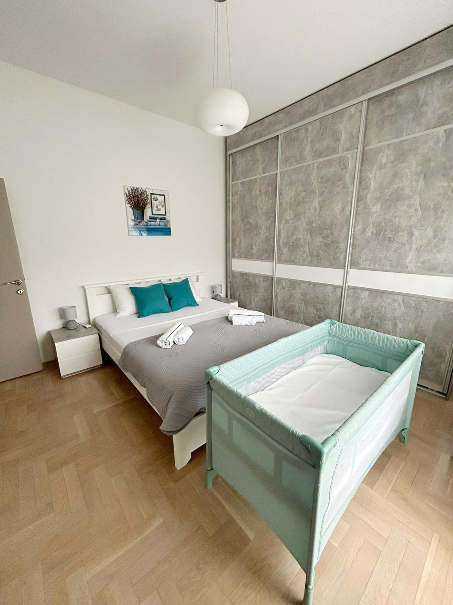 The Circle Apartment Skopje Ngoại thất bức ảnh